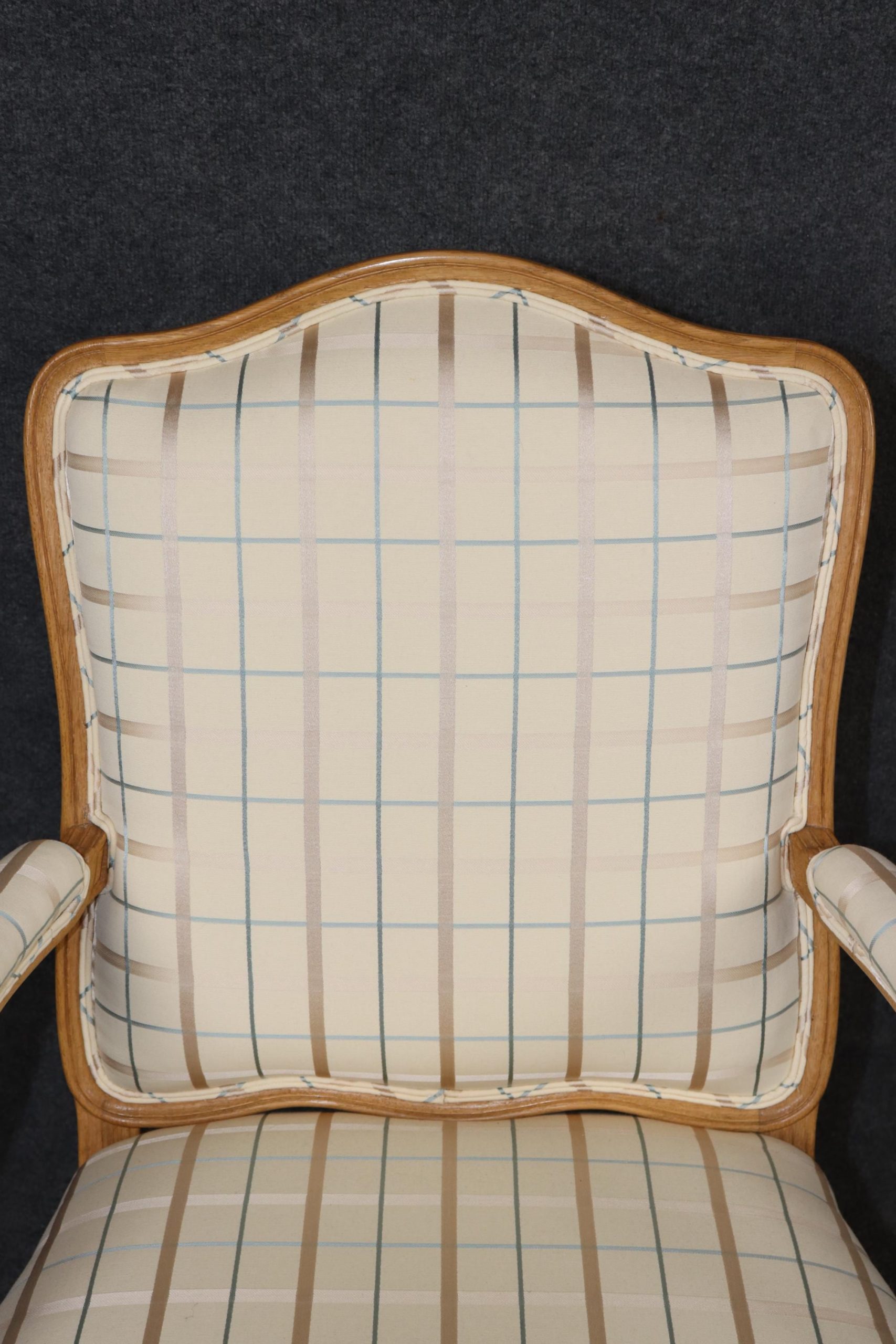 Mid Century Louis XV Style Bergere Armchairs: Accent Lounge Chairs, Pair - Image 9