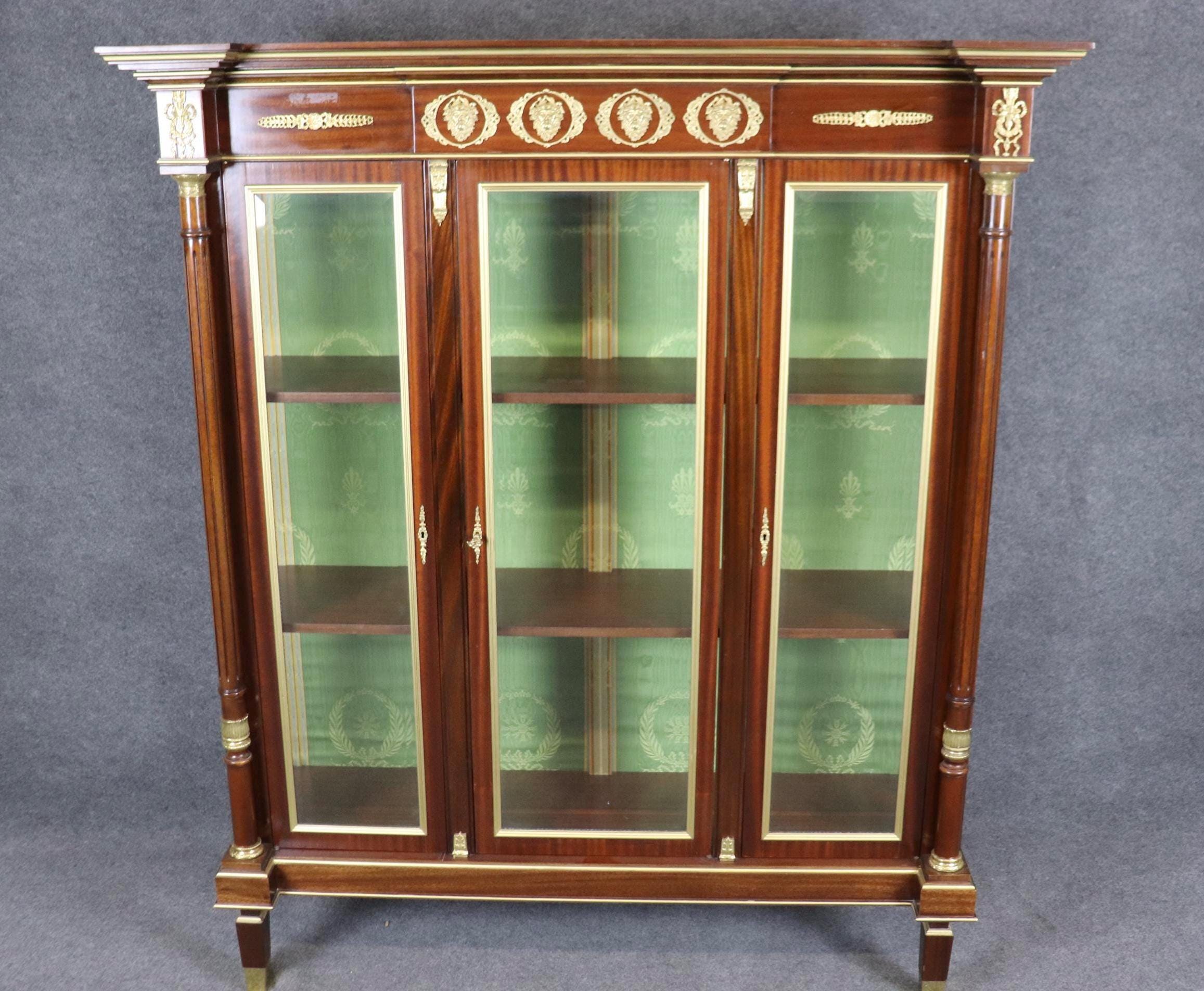 Vintage French Empire Style Vitrine: Lighted Curio Display Cabinet - Image 2