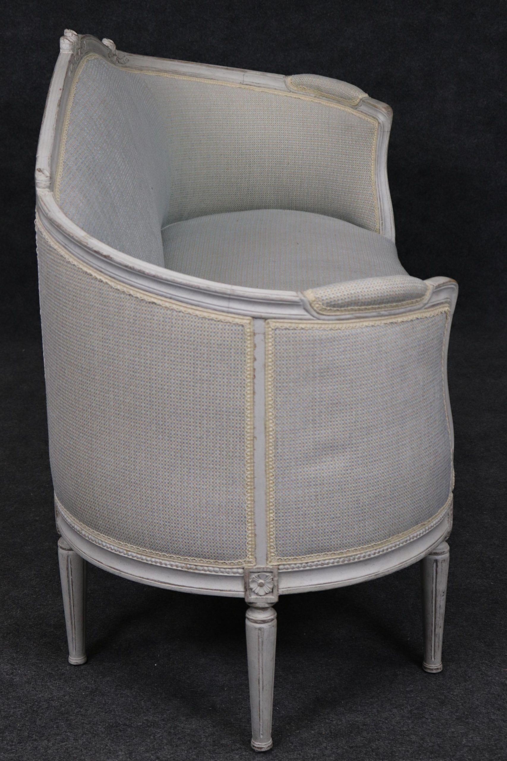 Vintage Louis XVI Style Settee: Distressed Paint, Upholstered Loveseat - Image 3