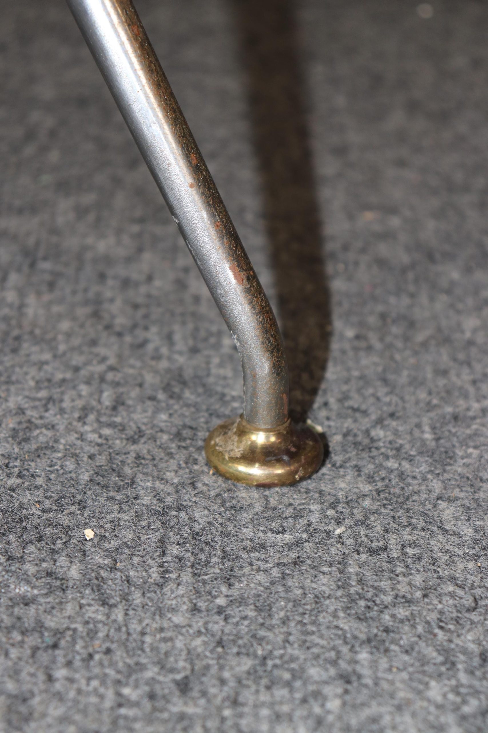 Hollywood Regency Travertine Top Gueridon - Brass Accent Table - Image 7