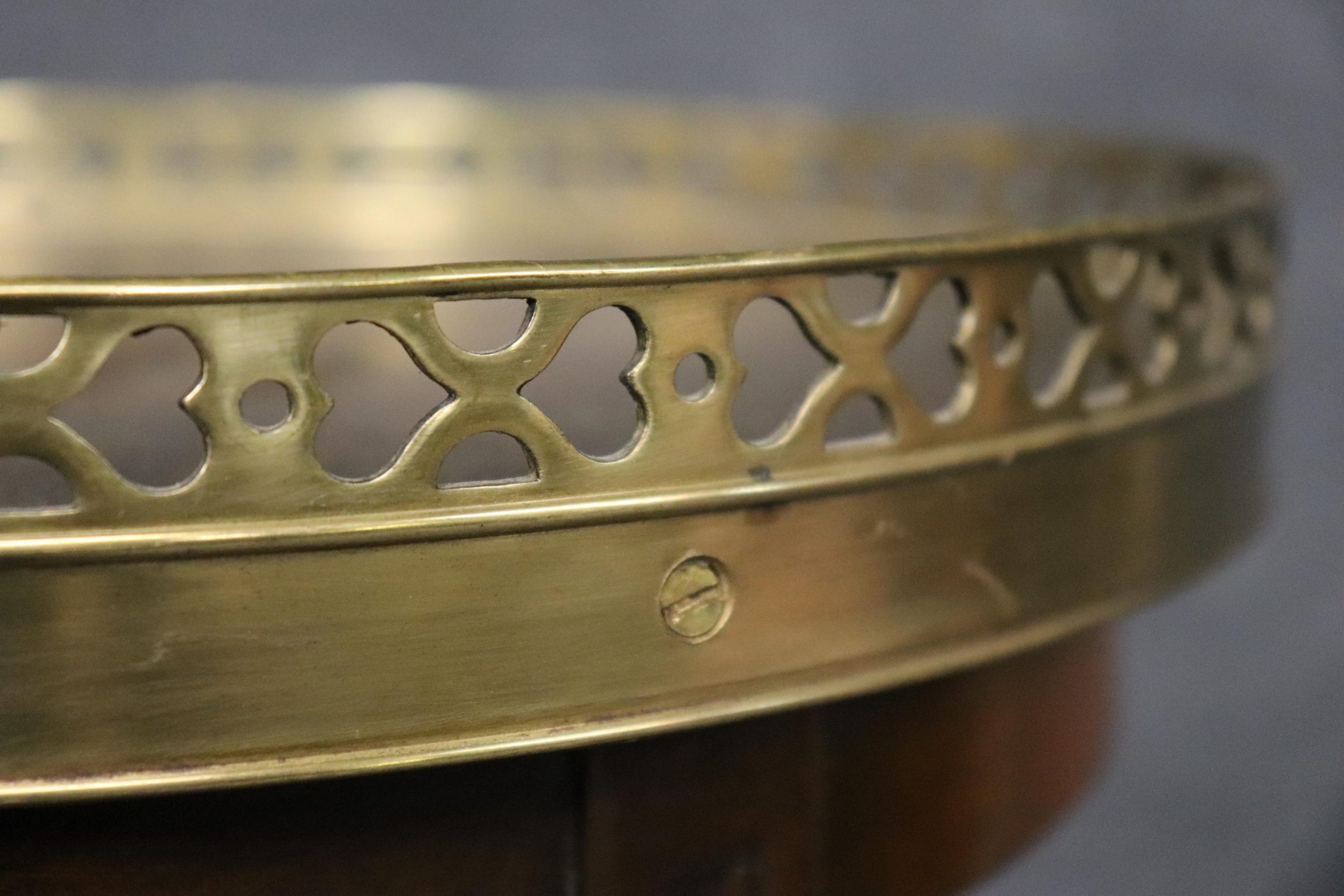 Vintage Maitland Smith Attributed 3 Tier Pedestal Table, Plant Stand - Image 6