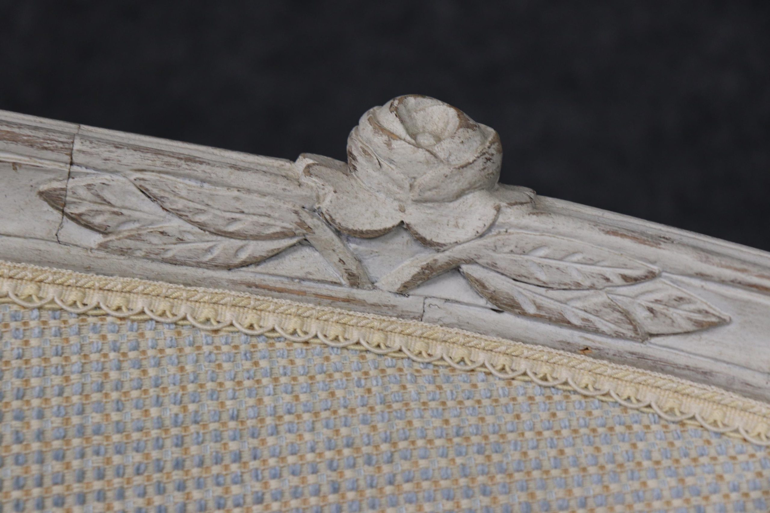 Vintage Louis XVI Style Settee: Distressed Paint, Upholstered Loveseat - Image 8