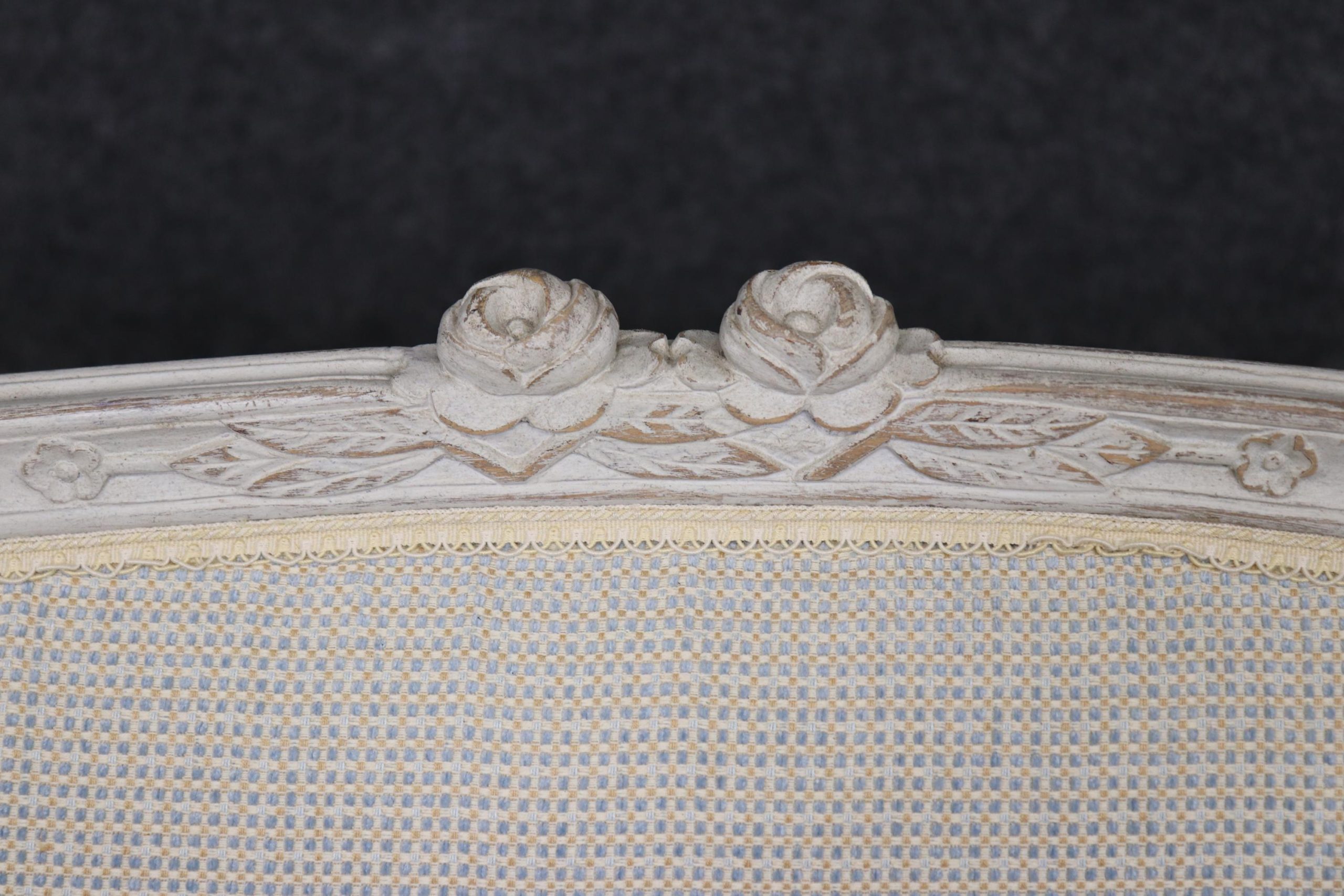 Vintage Louis XVI Style Settee: Distressed Paint, Upholstered Loveseat - Image 9
