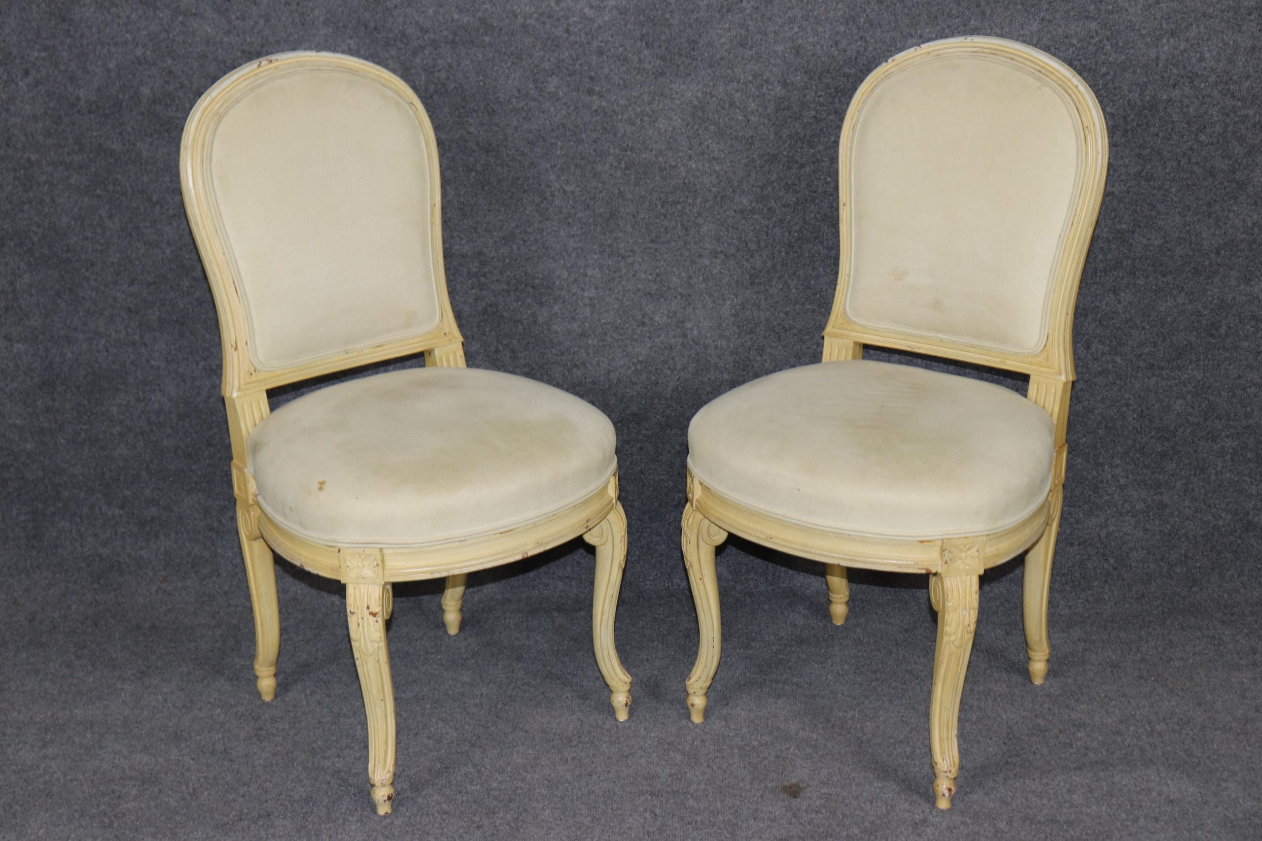 Set of 6 French Louis XV Style Distressed Dining Chairs: Early 20th Century - Image 4