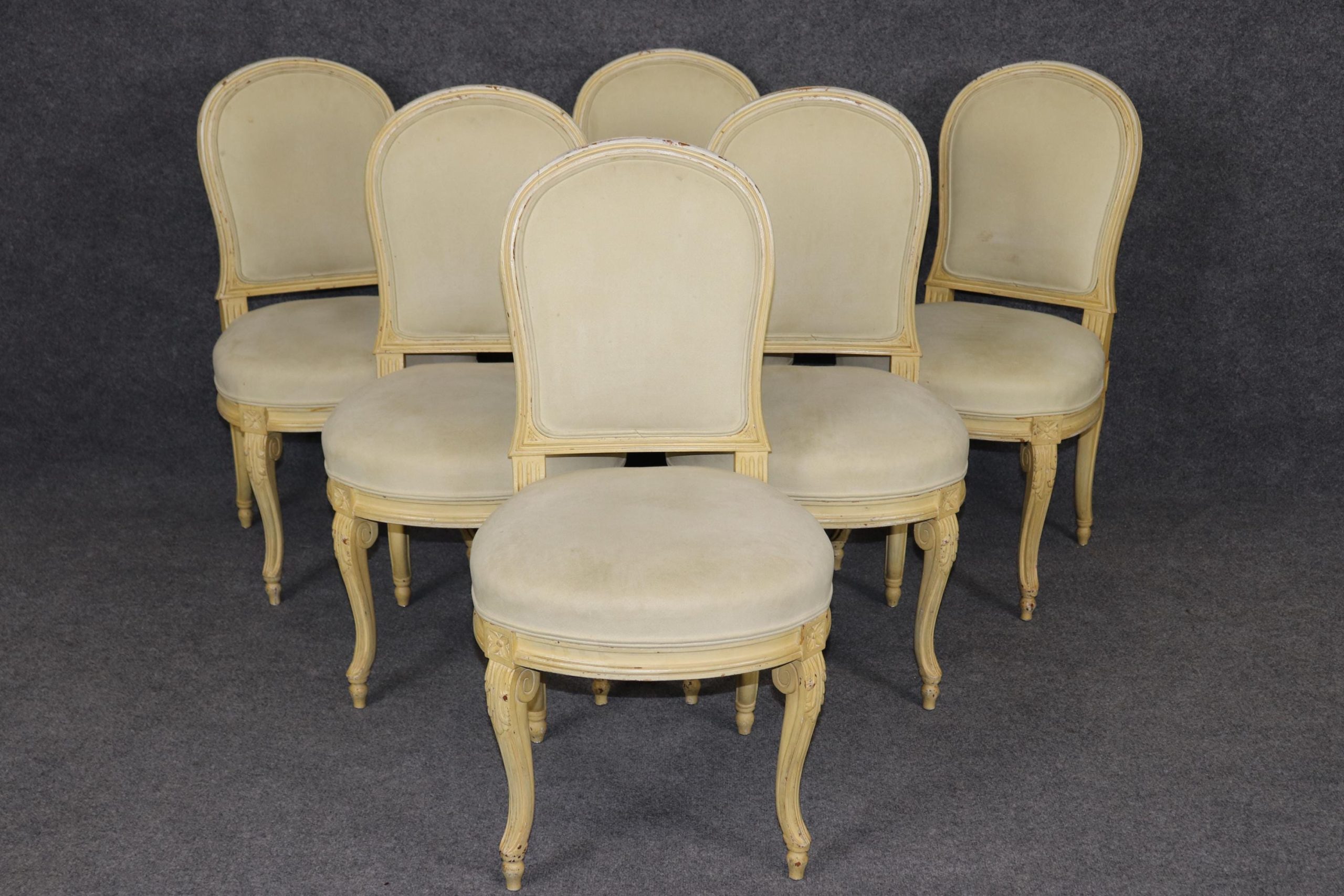 Set of 6 French Louis XV Style Distressed Dining Chairs: Early 20th Century - Image 3