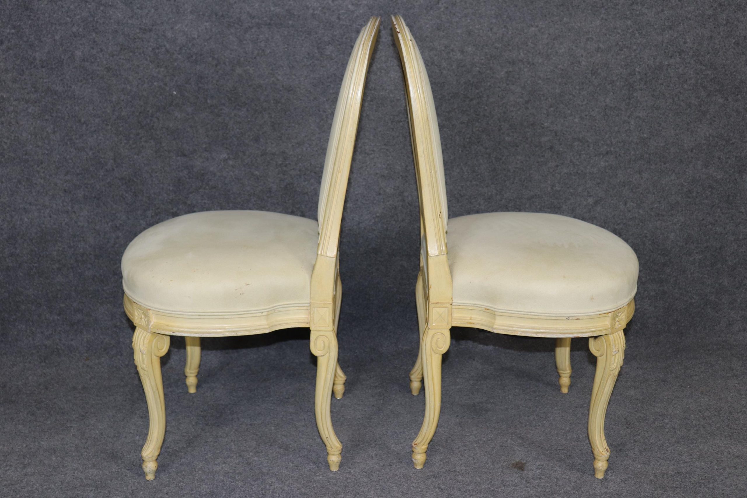 Set of 6 French Louis XV Style Distressed Dining Chairs: Early 20th Century - Image 6
