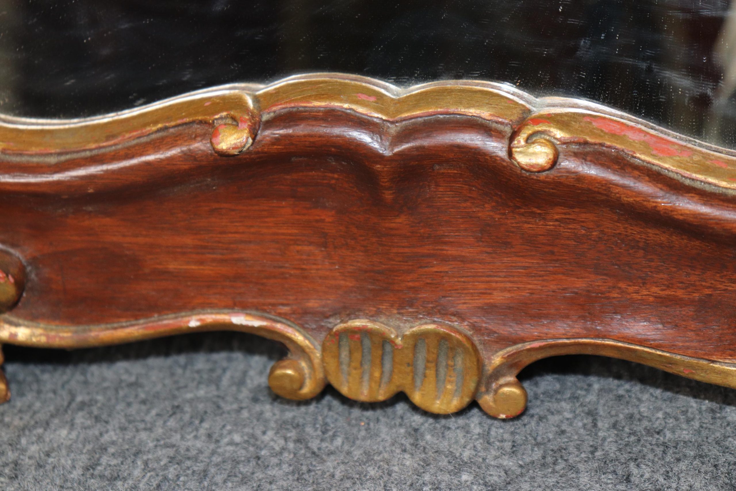 Antique Rococo Gilt Wood Mirror: Italian Carved Wall Decor - Image 6