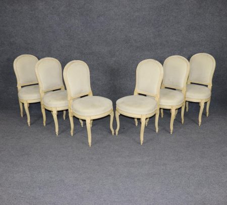 Set of 6 French Louis XV Style Distressed Dining Chairs: Early 20th Century